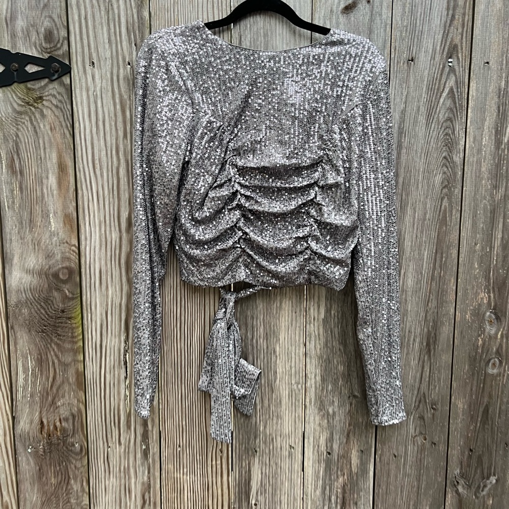 Privy Buckle Sequin Open Back Tie Blouse Womenβs Small NWT NEW